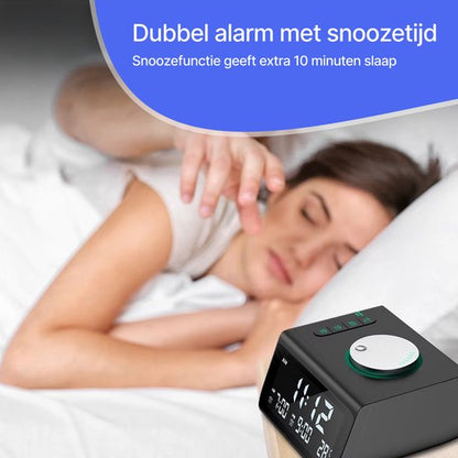 AUM® Digitale Wekkerradio – FM Radio – LED Wekker met Dimbaar Display, Dual Alarm, Snooze & 2 USB-Poorten – Temperatuurweergave – Zwart